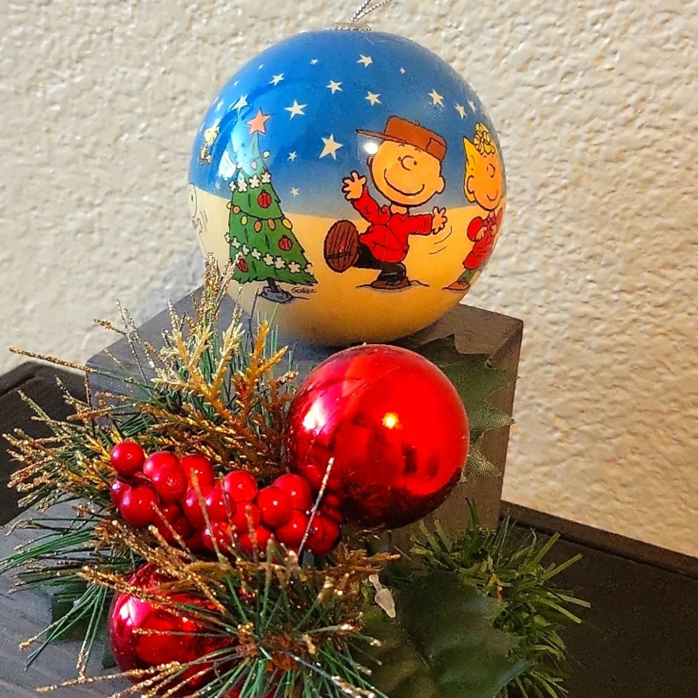 🌲 HALLMARK🌲 A Charlie Brown Christmas Ornament - Picture 2 of 7